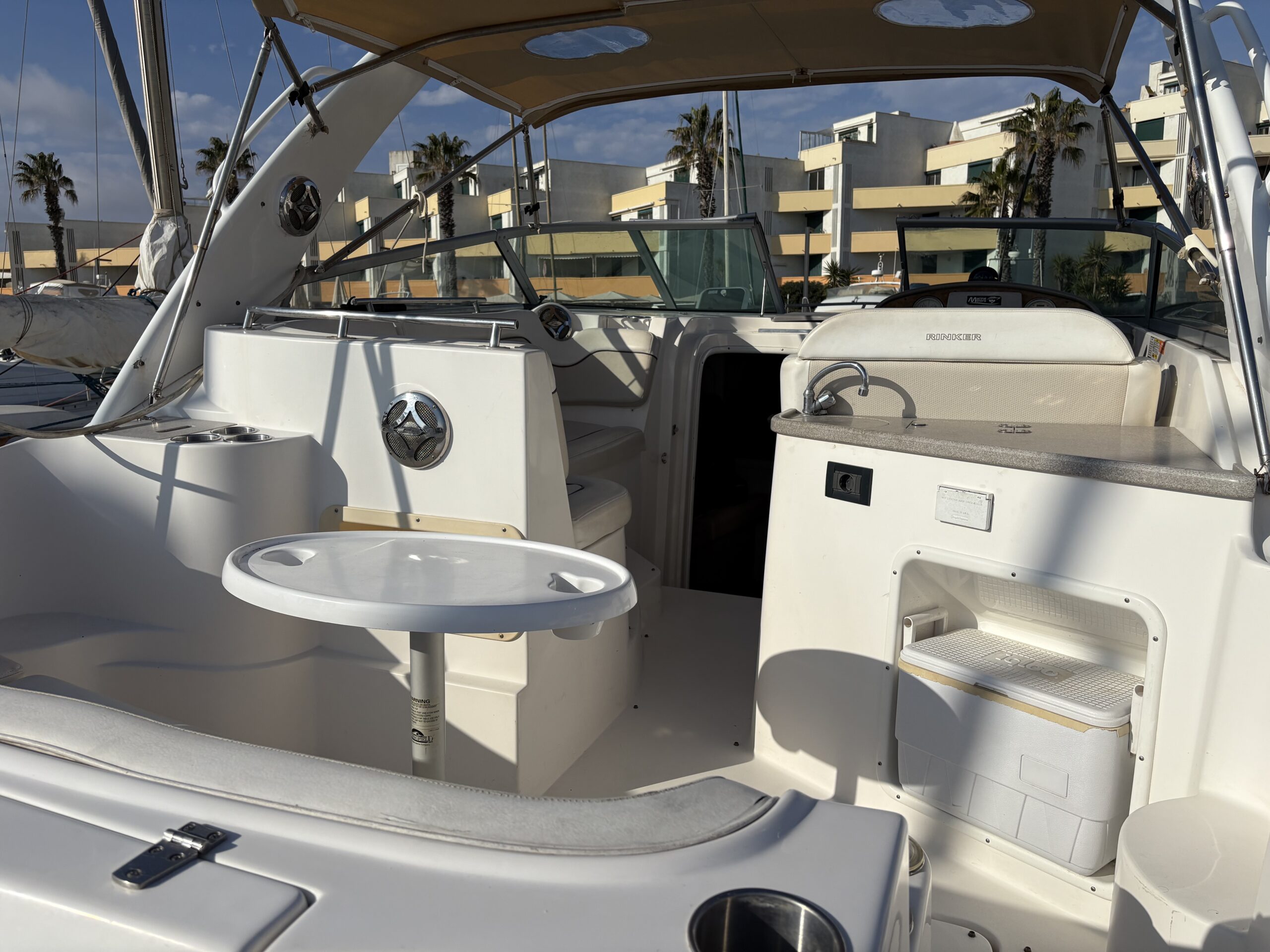 Rinker 300 Cruiser – Année 2008 Moteurs Neufs