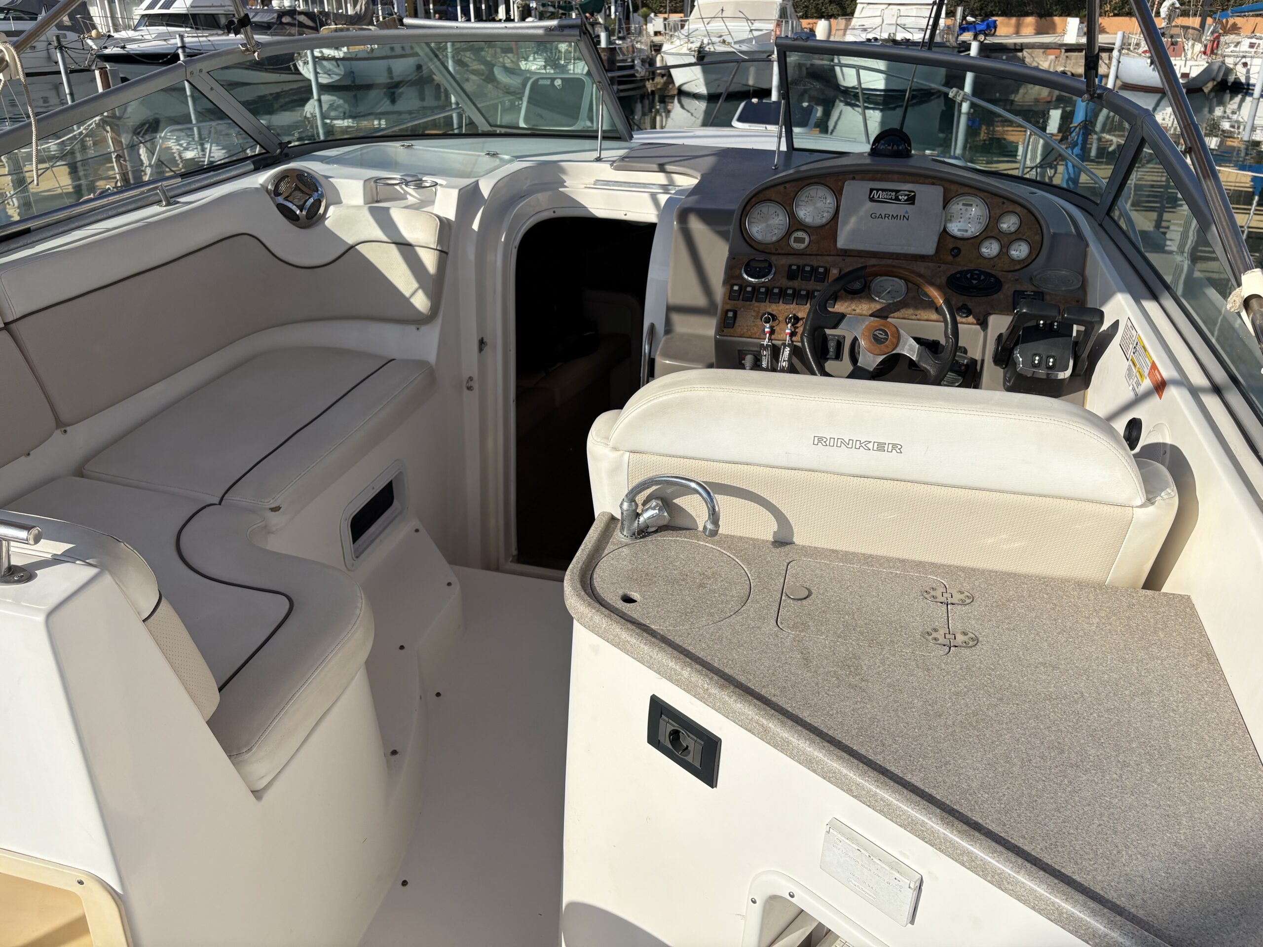 Rinker 300 Cruiser – Année 2008 Moteurs Neufs