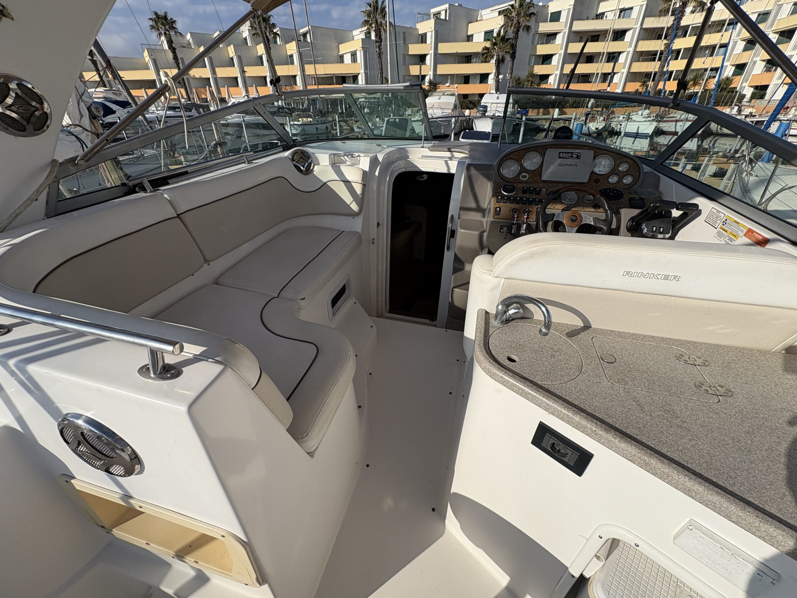 Rinker 300 Cruiser – Année 2008 Moteurs Neufs