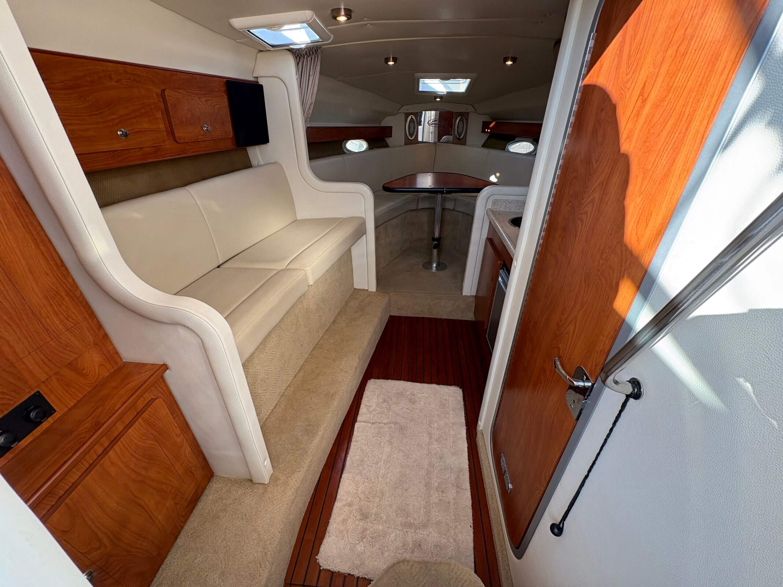 Rinker 300 Cruiser – Année 2008 Moteurs Neufs