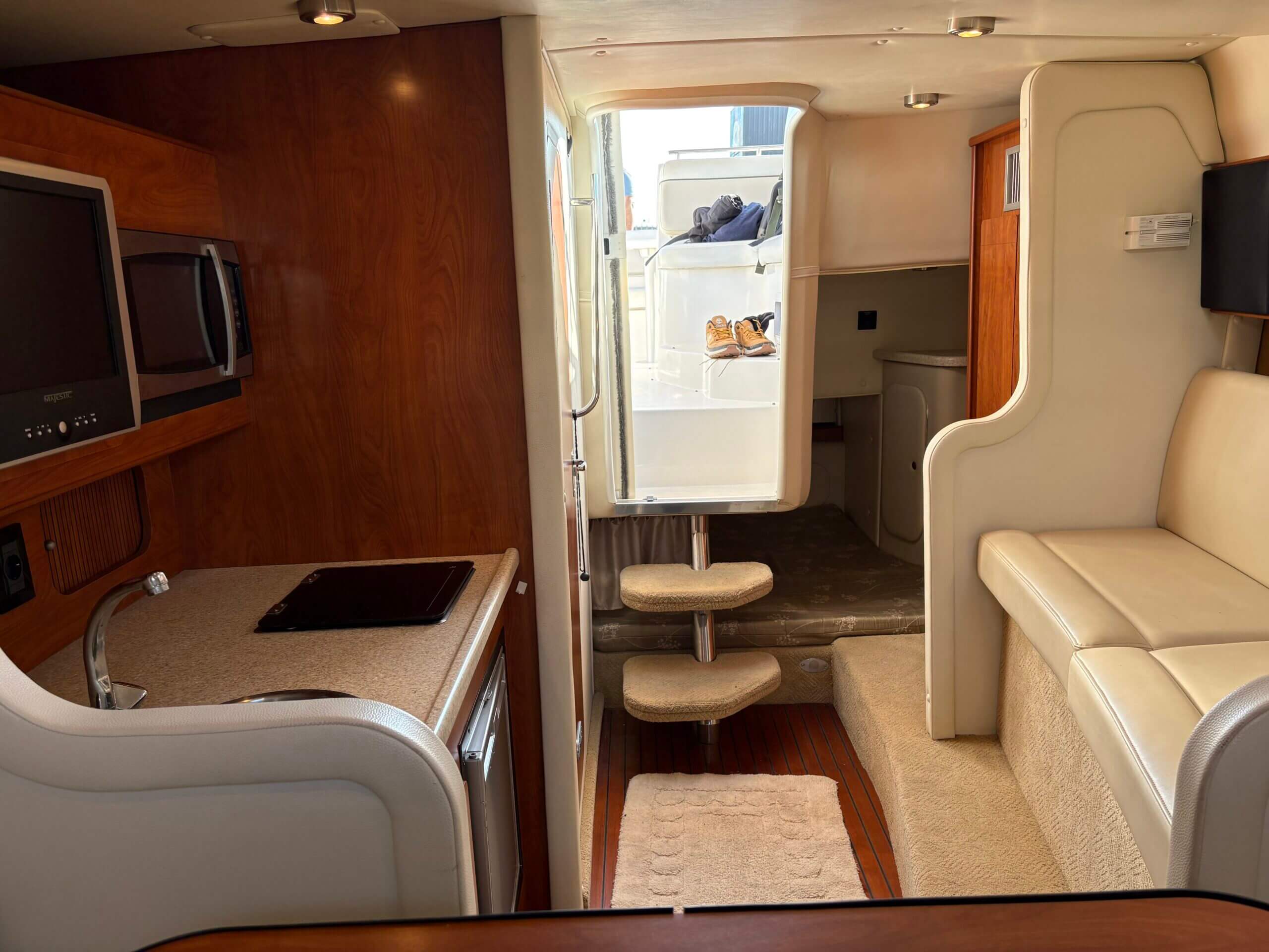 Rinker 300 Cruiser – Année 2008 Moteurs Neufs