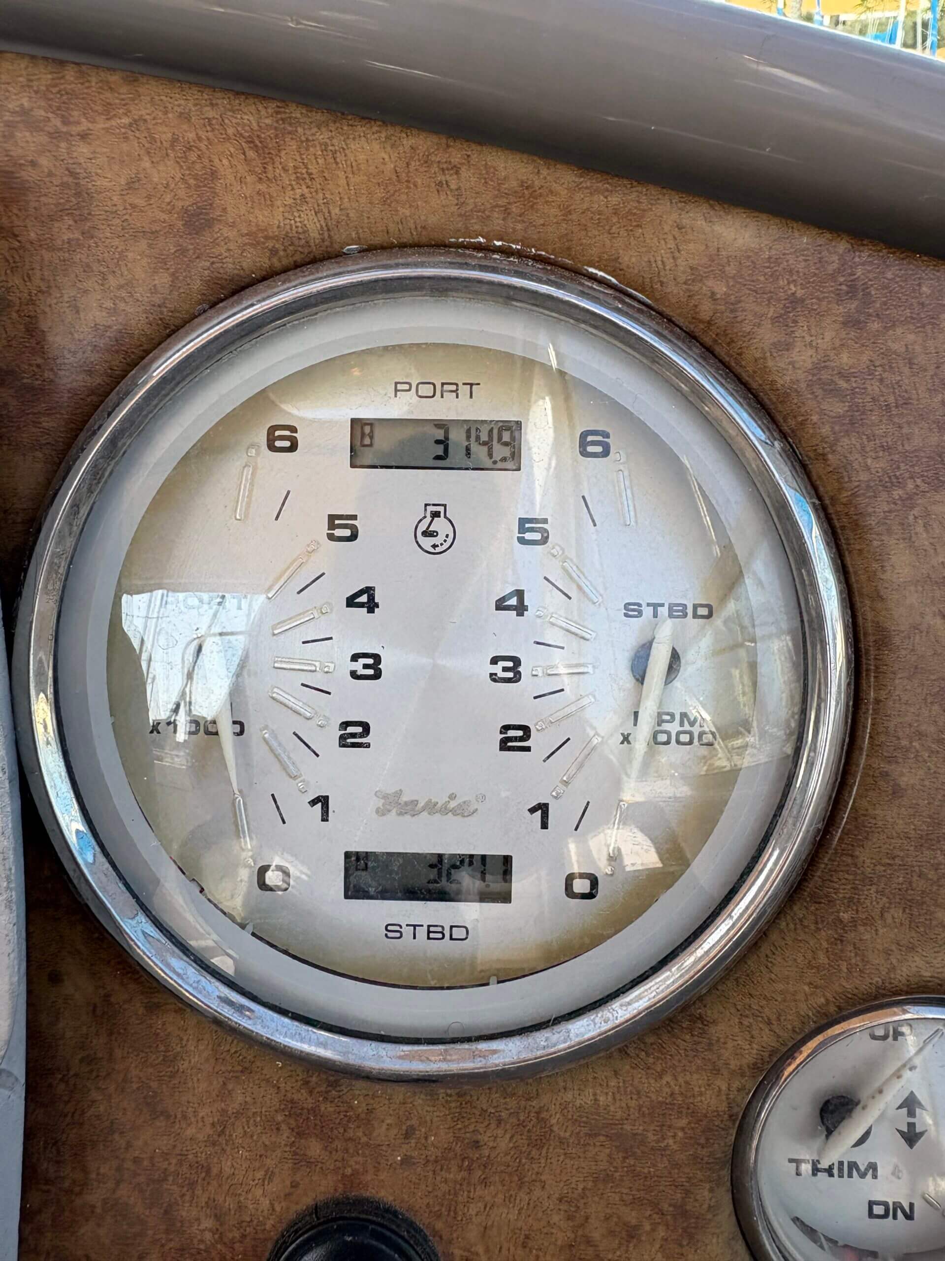 Rinker 300 Cruiser – Année 2008 Moteurs Neufs