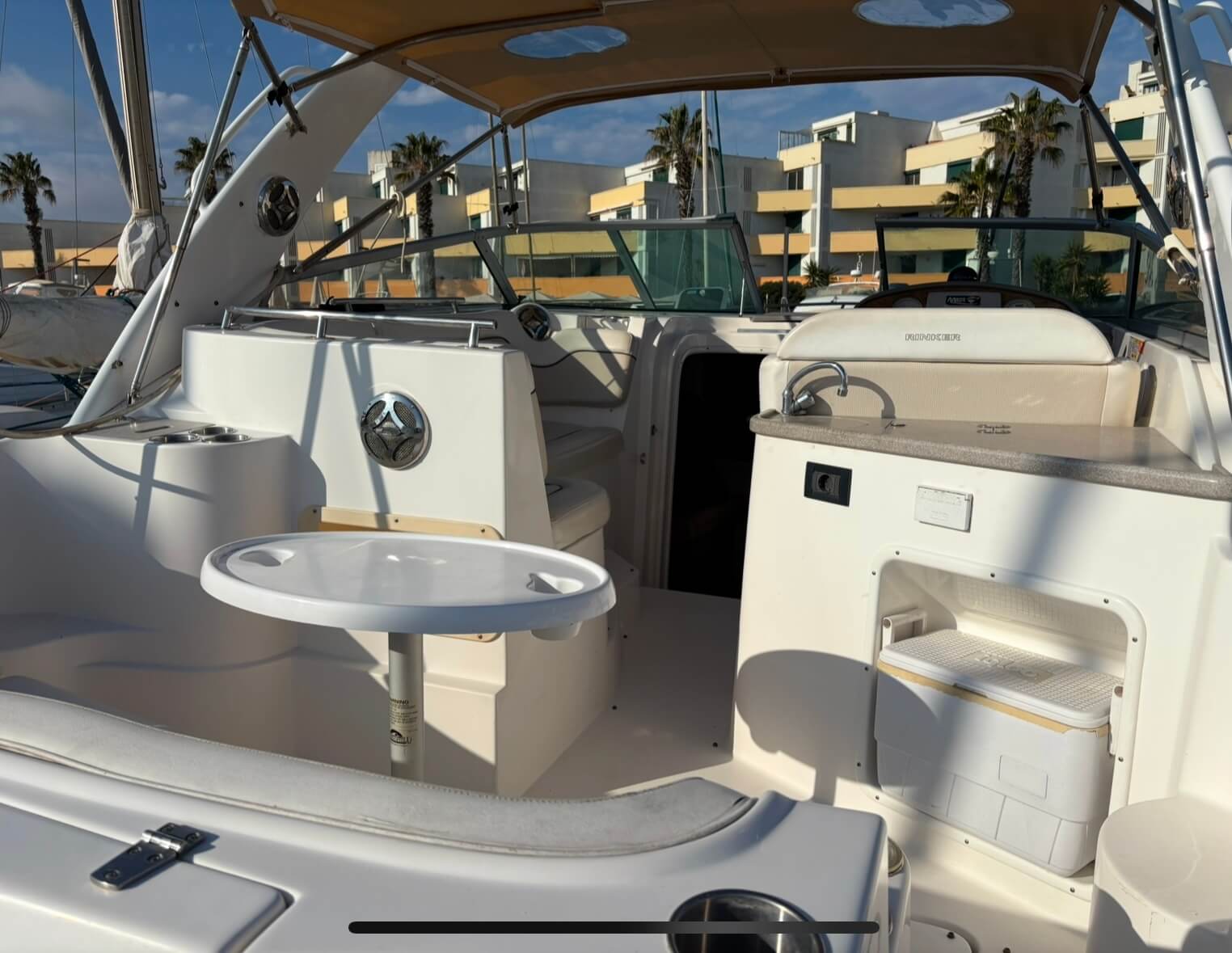 Rinker 300 Cruiser – Année 2008 Moteurs Neufs