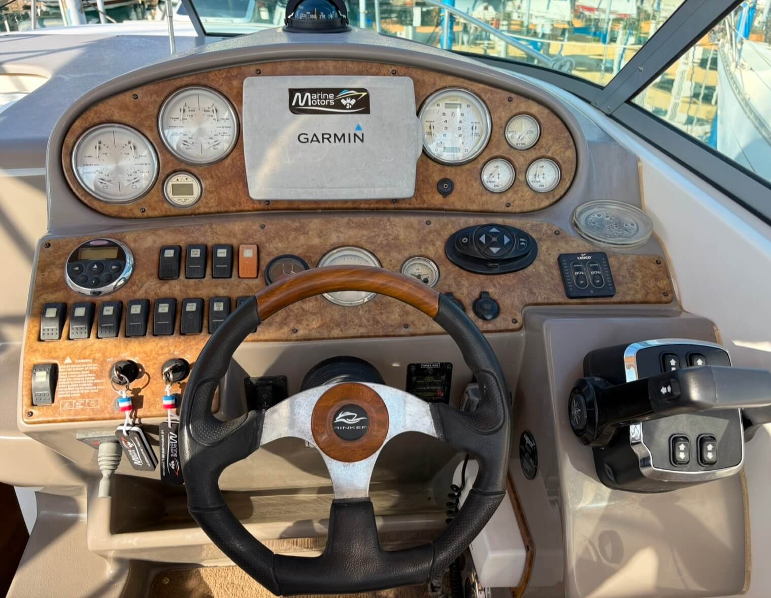 Rinker 300 Cruiser – Année 2008 Moteurs Neufs