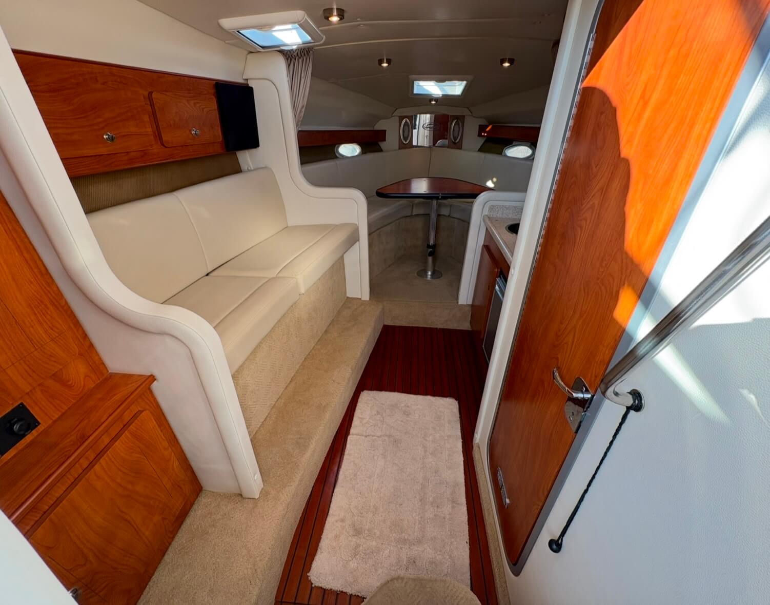 Rinker 300 Cruiser – Année 2008 Moteurs Neufs