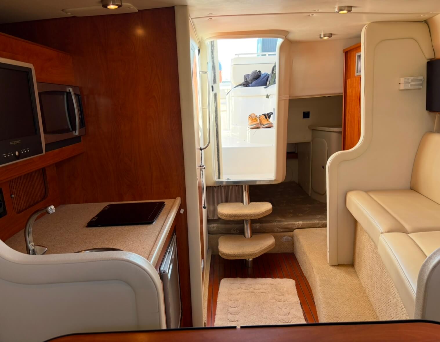 Rinker 300 Cruiser – Année 2008 Moteurs Neufs