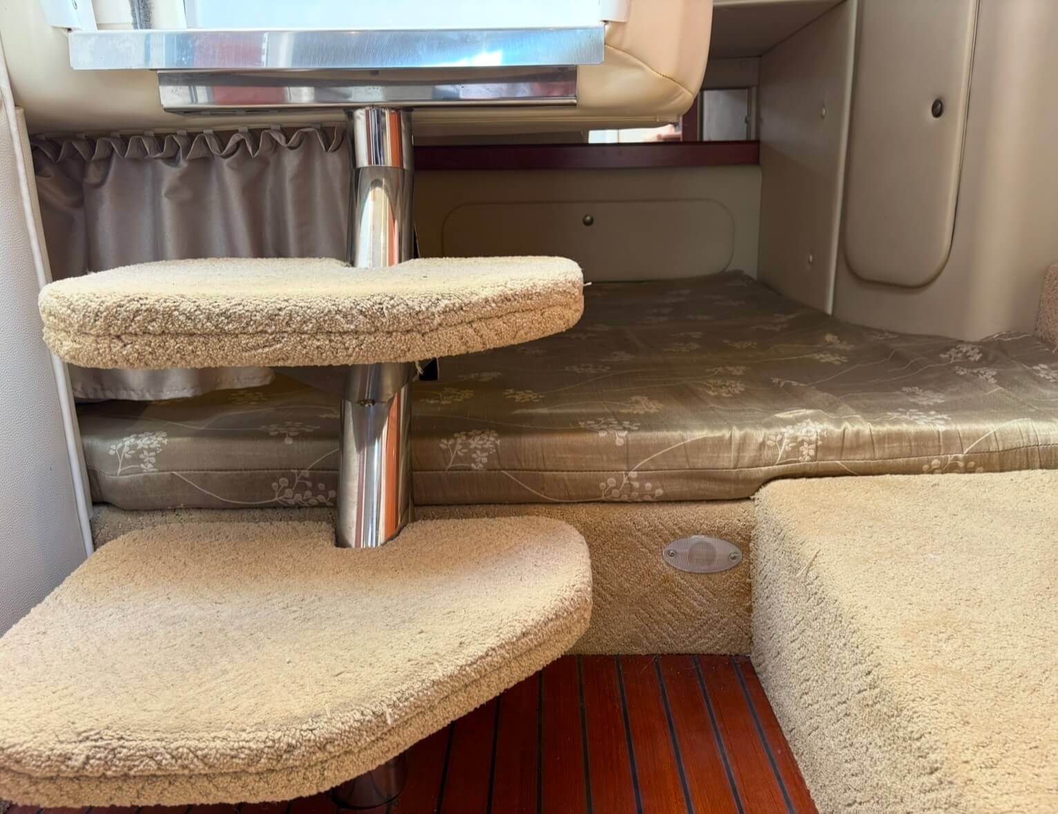 Rinker 300 Cruiser – Année 2008 Moteurs Neufs