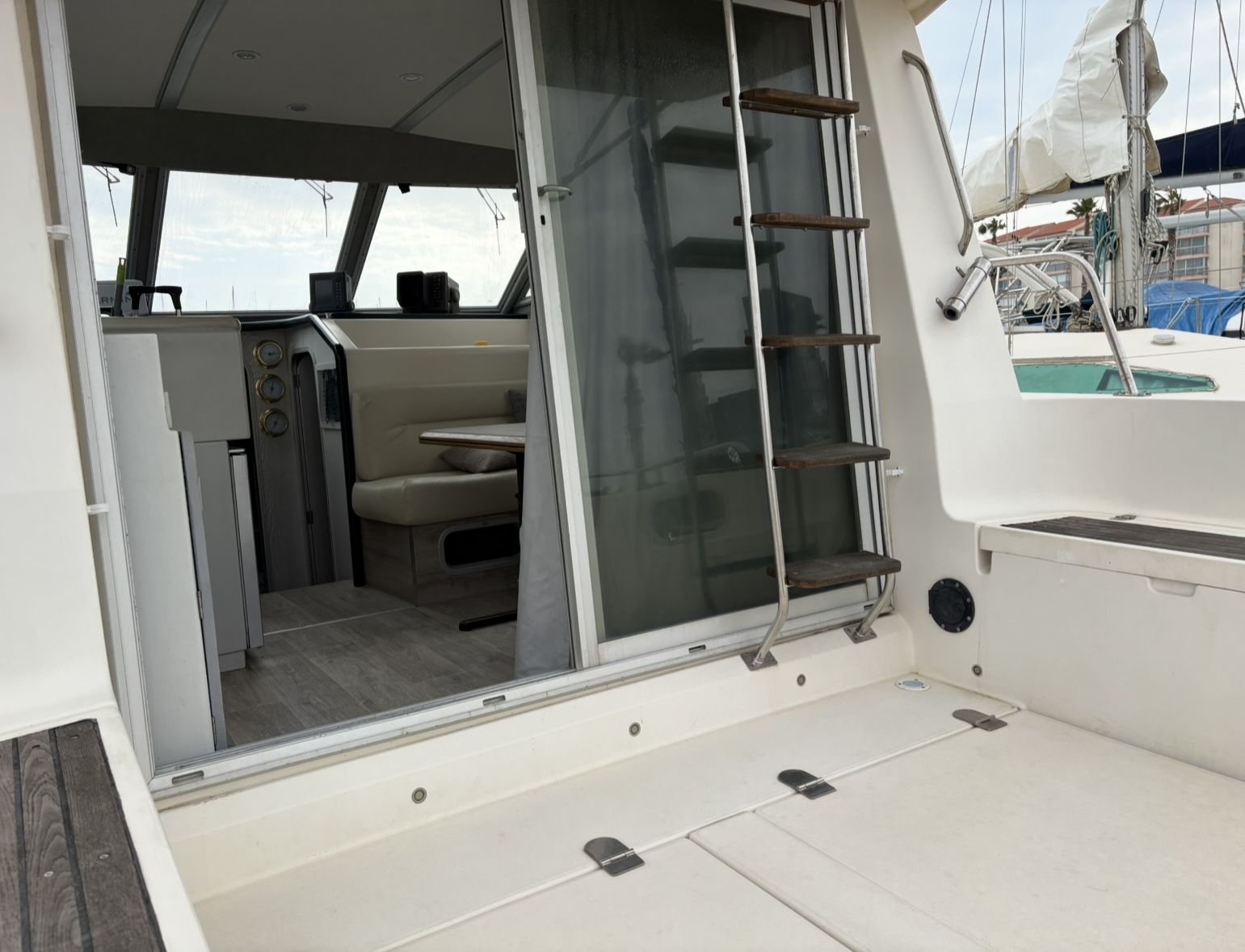 Jamaica 30 FB 2x 200cv