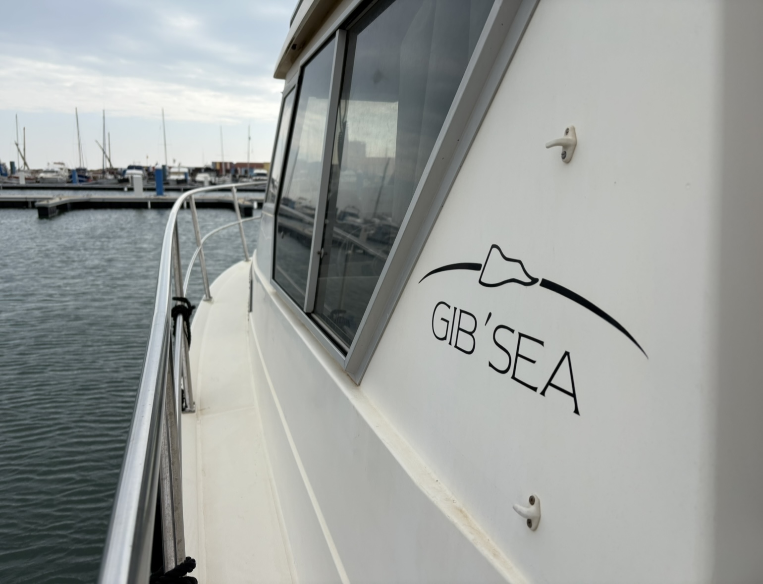 Jamaica 30 FB 2x 200cv