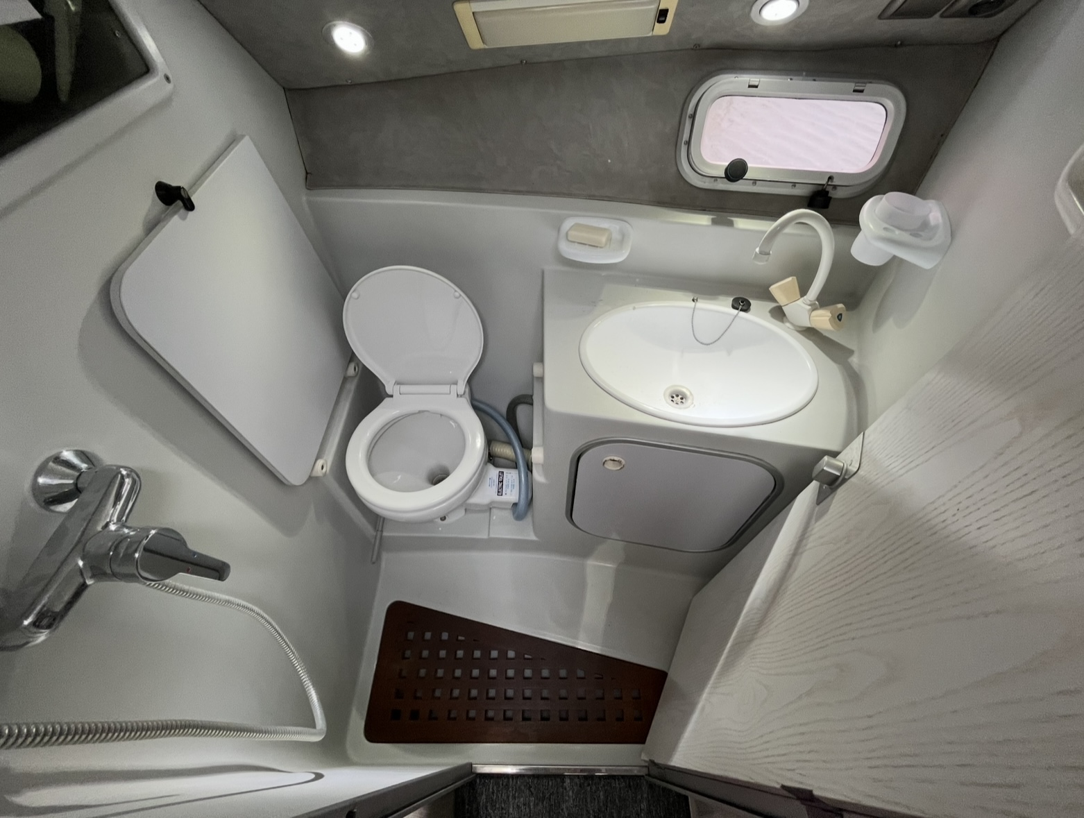 Jamaica 30 FB 2x 200cv