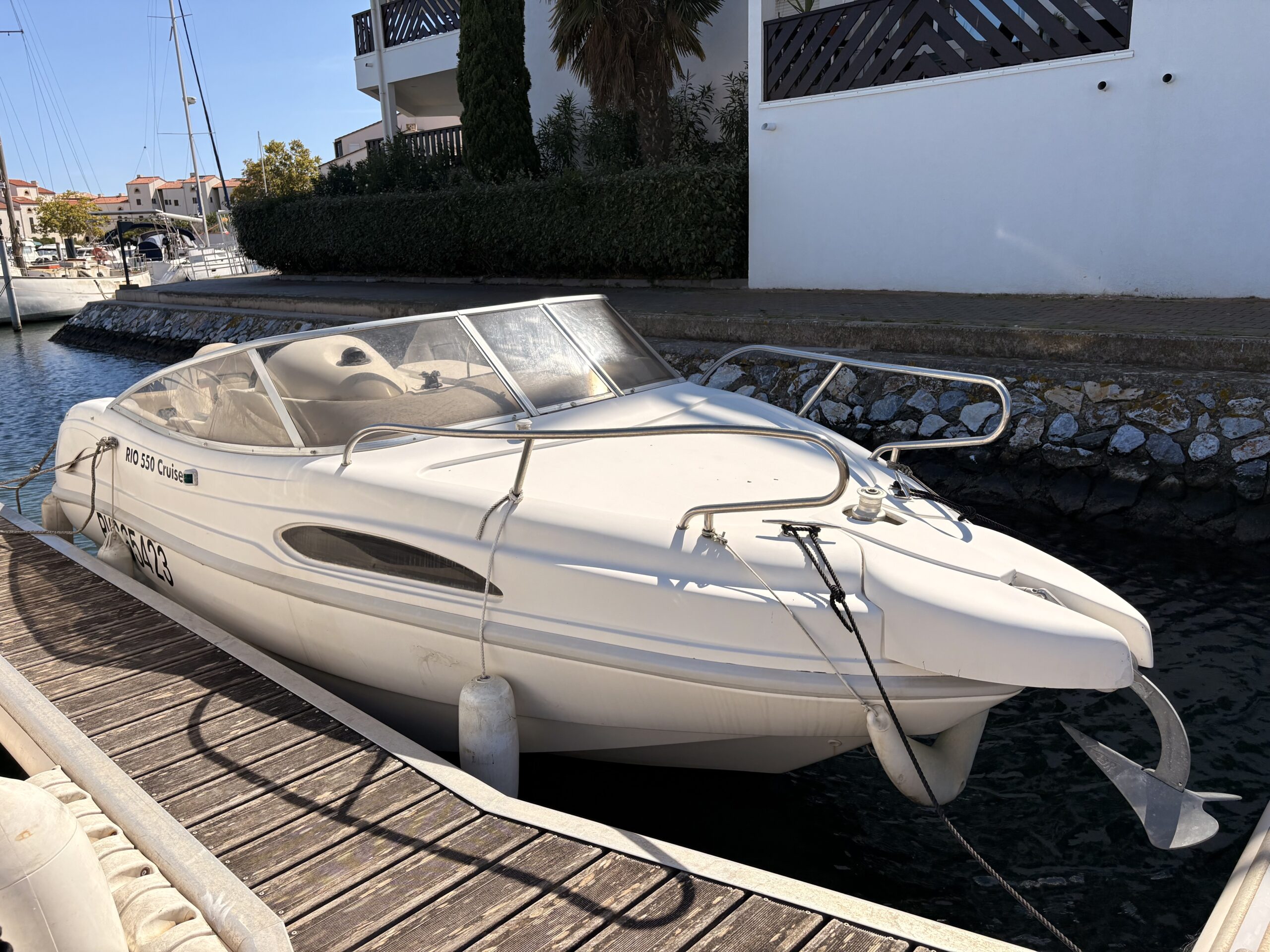 Rio Cruiser 550 80 cv Yamaha – place de port en Amodiation 2038