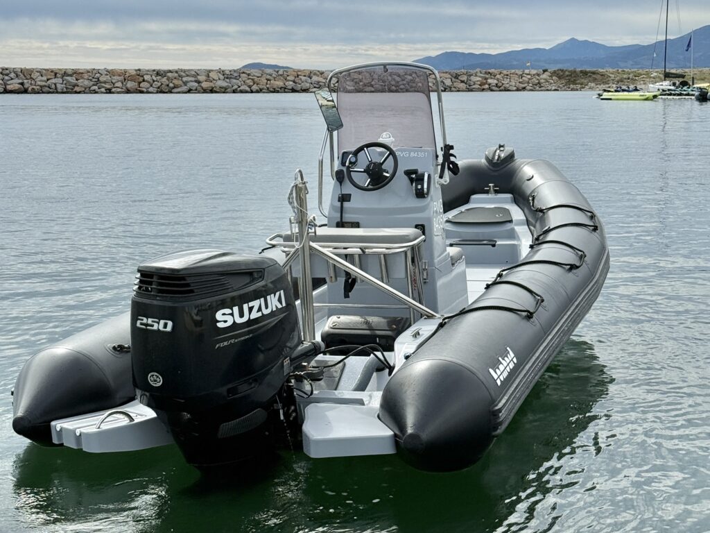 Semi-Rigide Bombard 700 Explorer 2025 – place de port – Financement