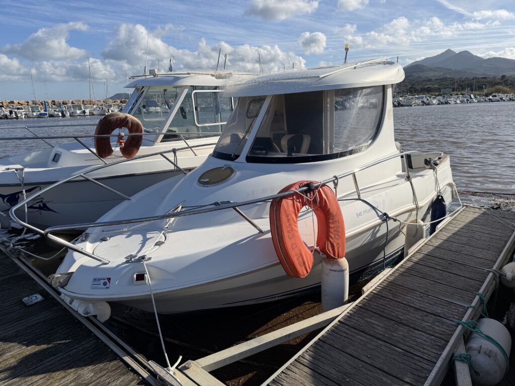QUICKSILVER QS540 PILOTHOUSE 50cv Mercury 4T