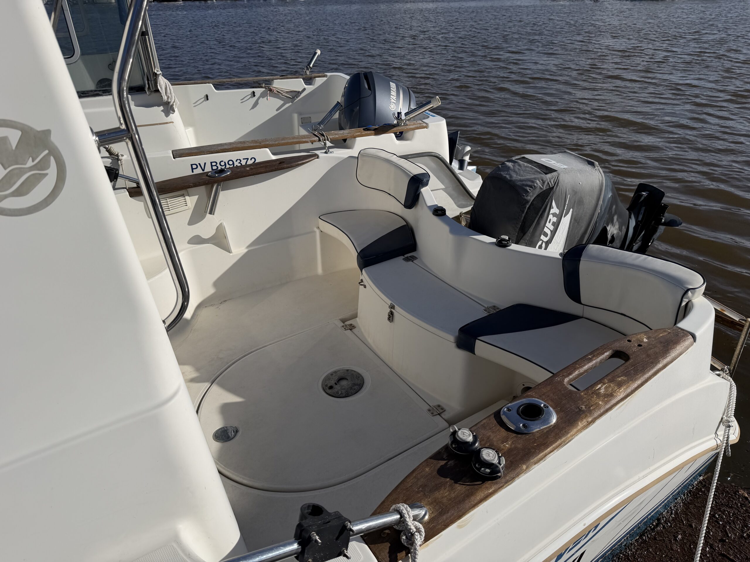 QUICKSILVER QS540 PILOTHOUSE 50cv Mercury 4T