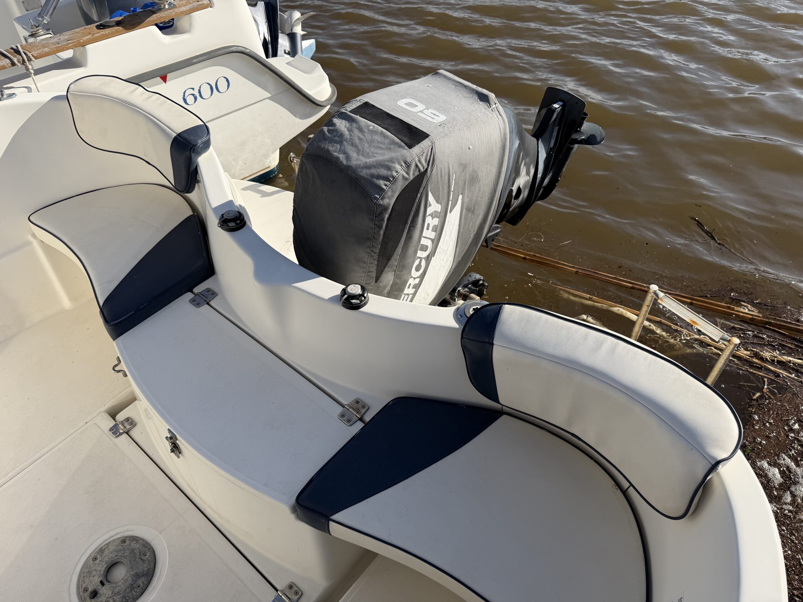 QUICKSILVER QS540 PILOTHOUSE 50cv Mercury 4T