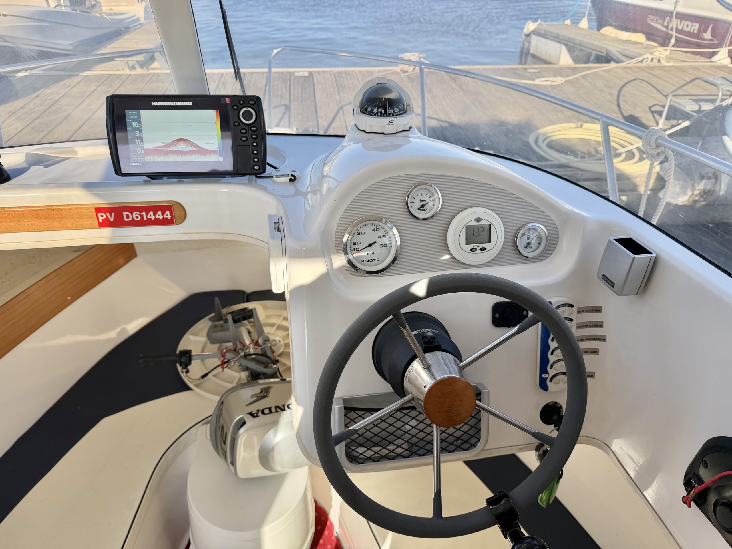 QUICKSILVER QS540 PILOTHOUSE 50cv Mercury 4T