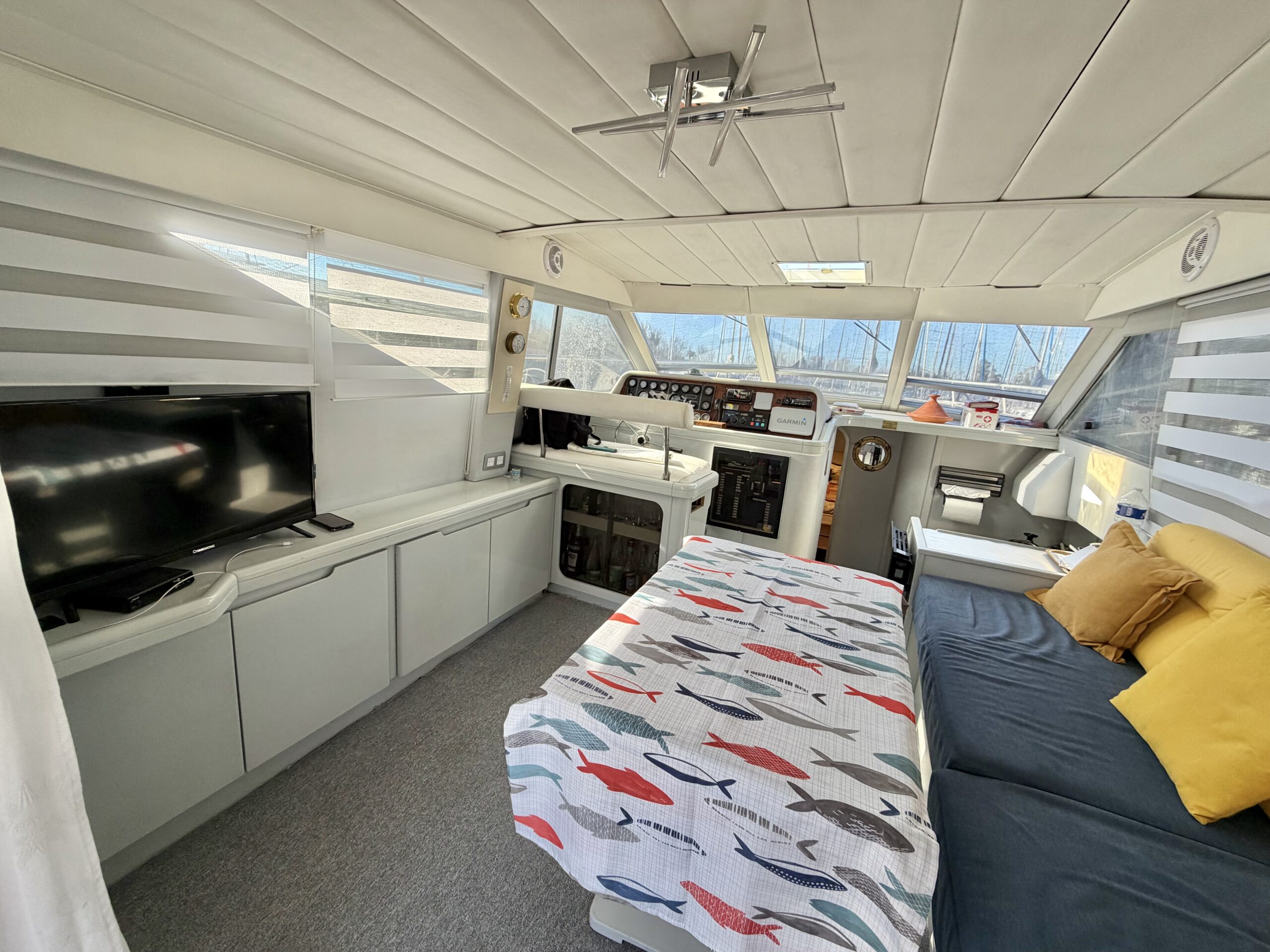 GUY COUACH 1201 2X 306CV VOLVO PENTA