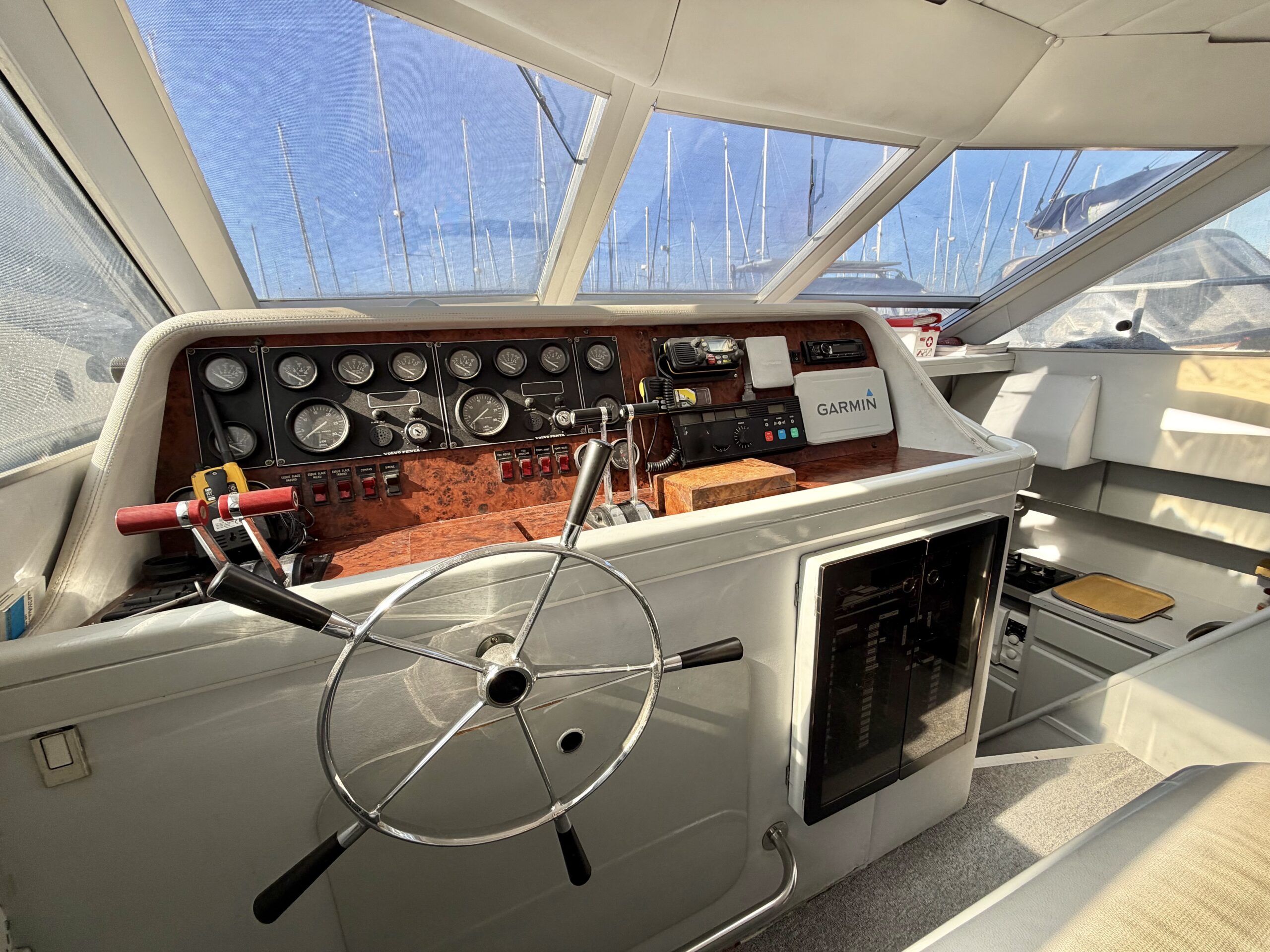 GUY COUACH 1201 2X 306CV VOLVO PENTA