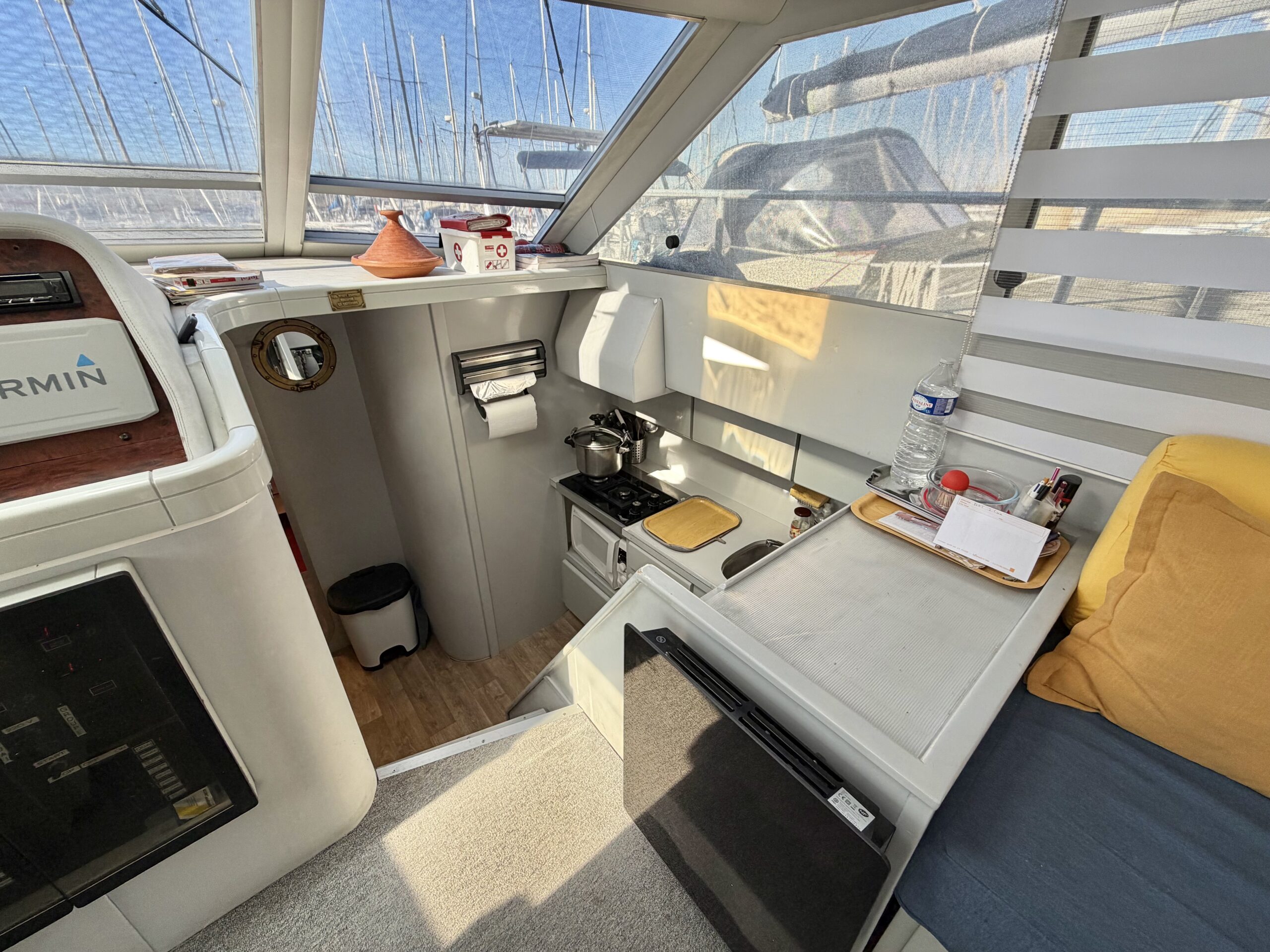 GUY COUACH 1201 2X 306CV VOLVO PENTA