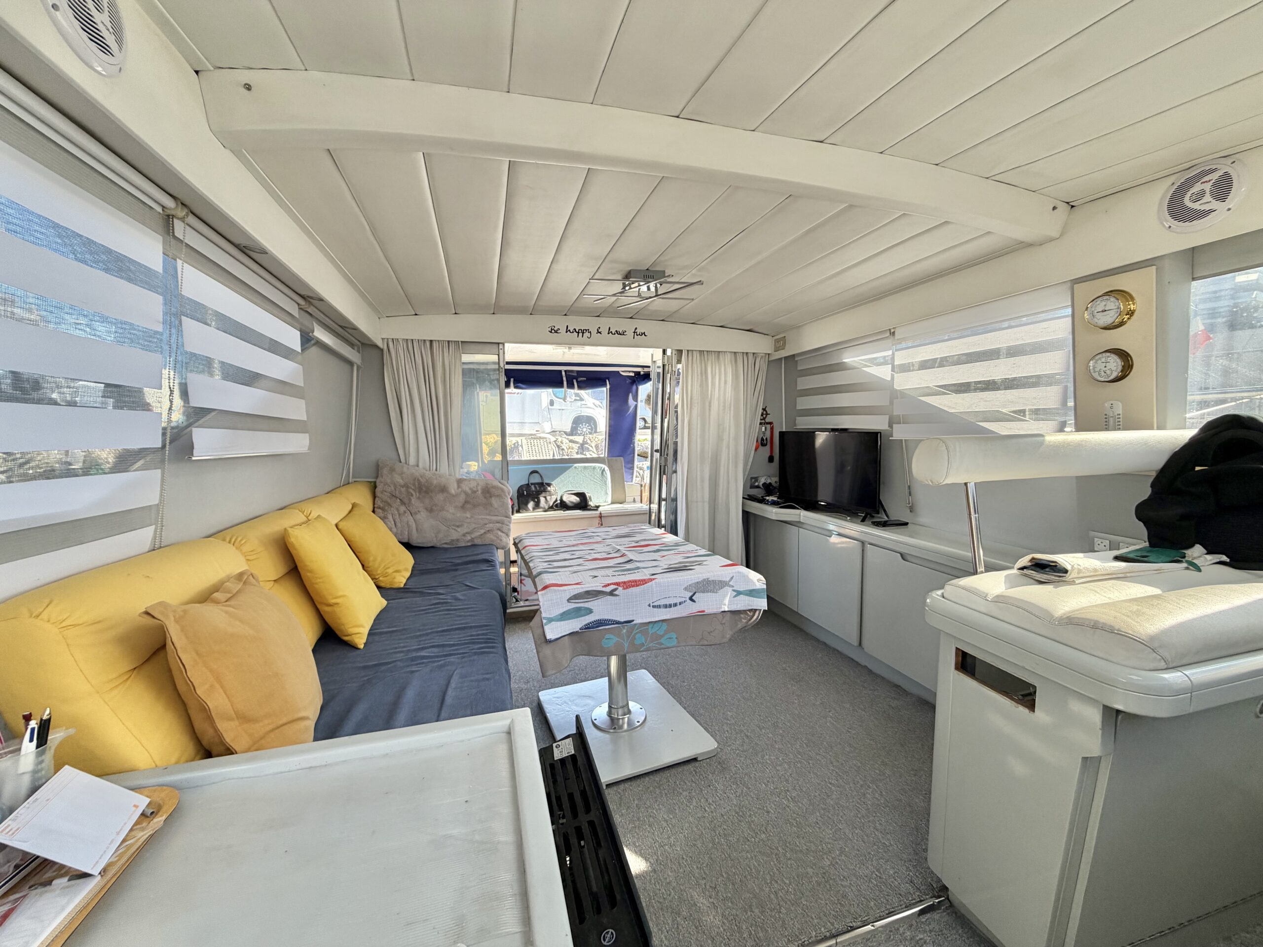 GUY COUACH 1201 2X 306CV VOLVO PENTA