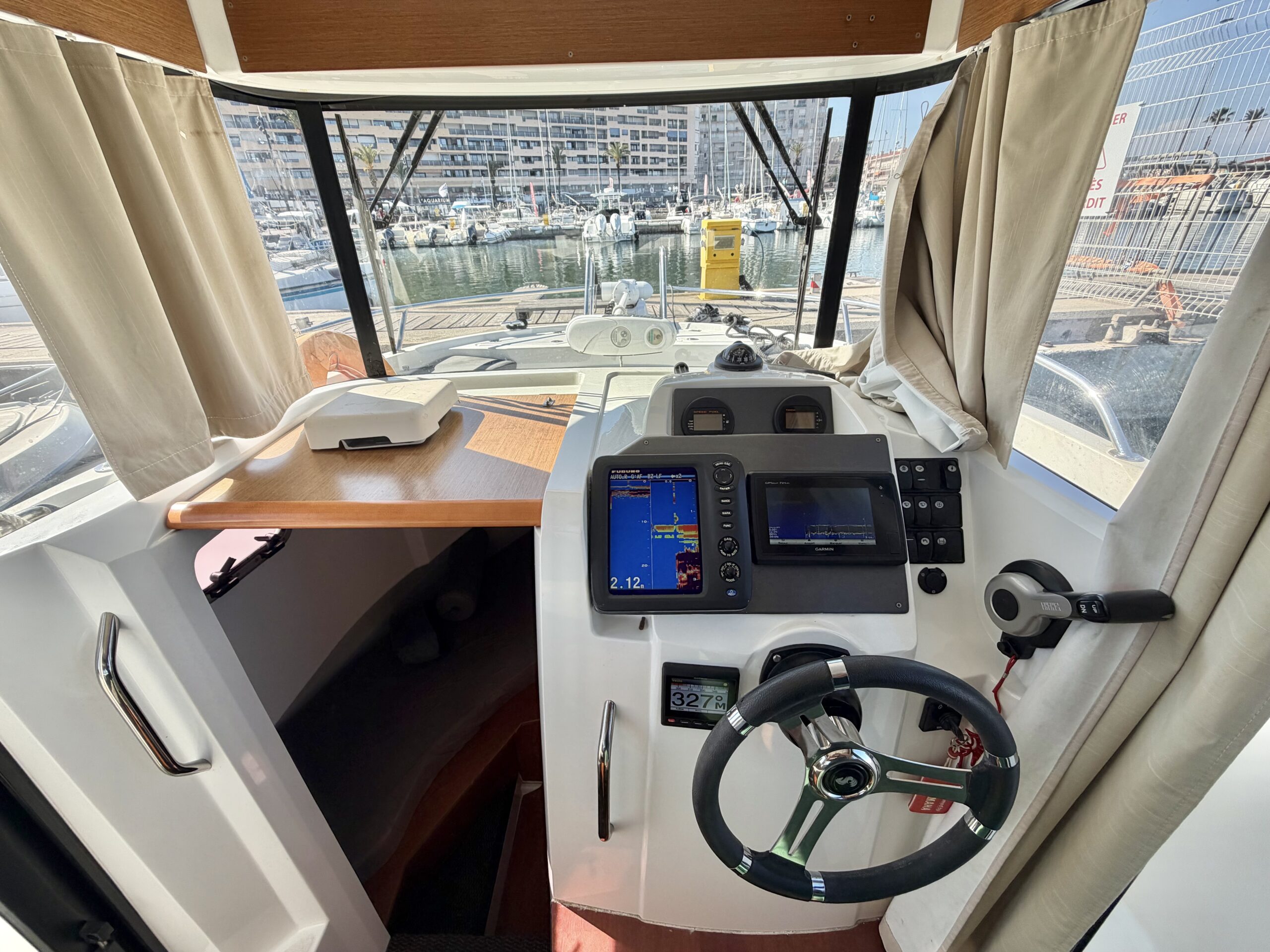 Beneteau Barracuda 7 – 200cv Yamaha