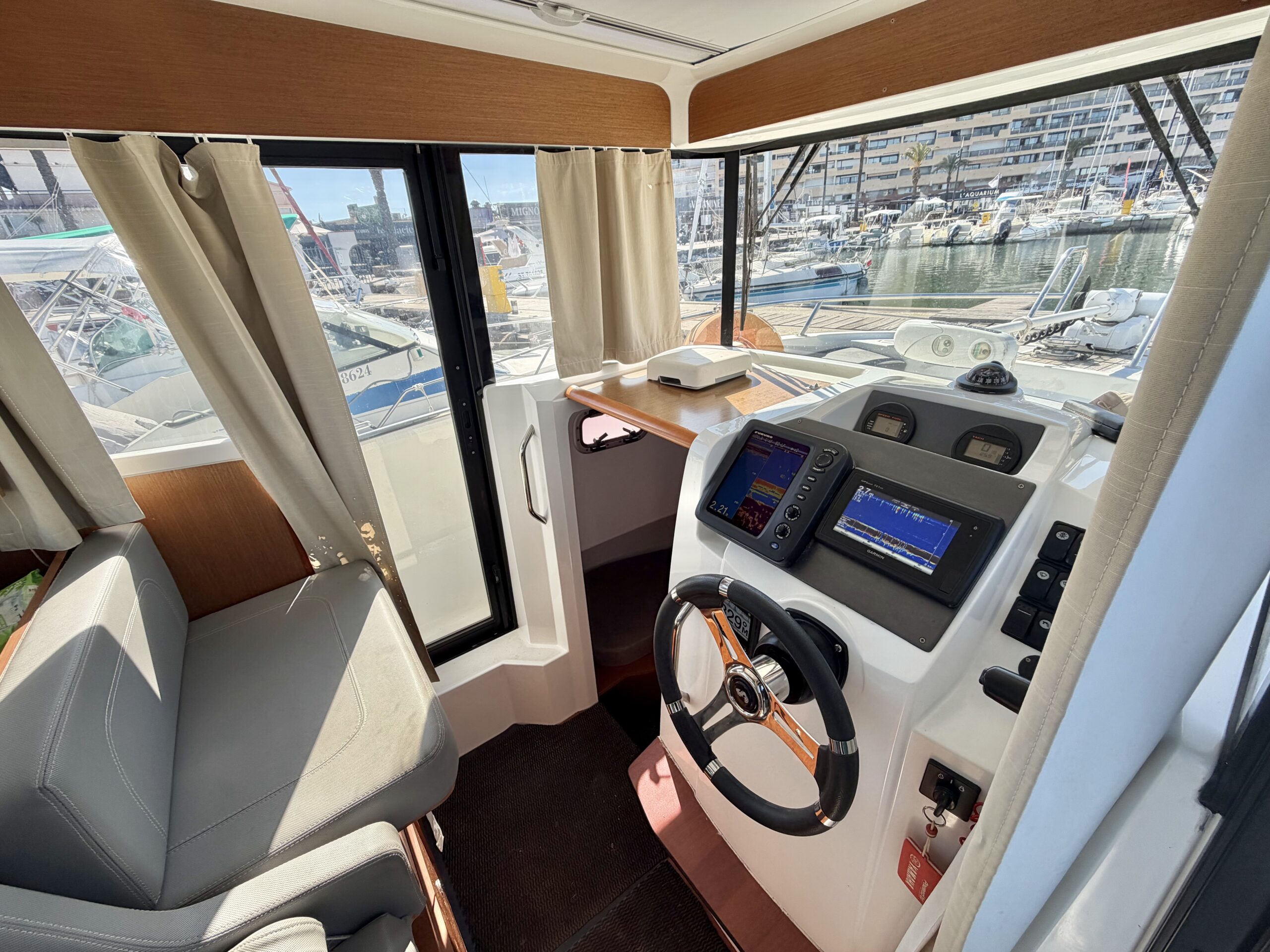 Beneteau Barracuda 7 – 200cv Yamaha