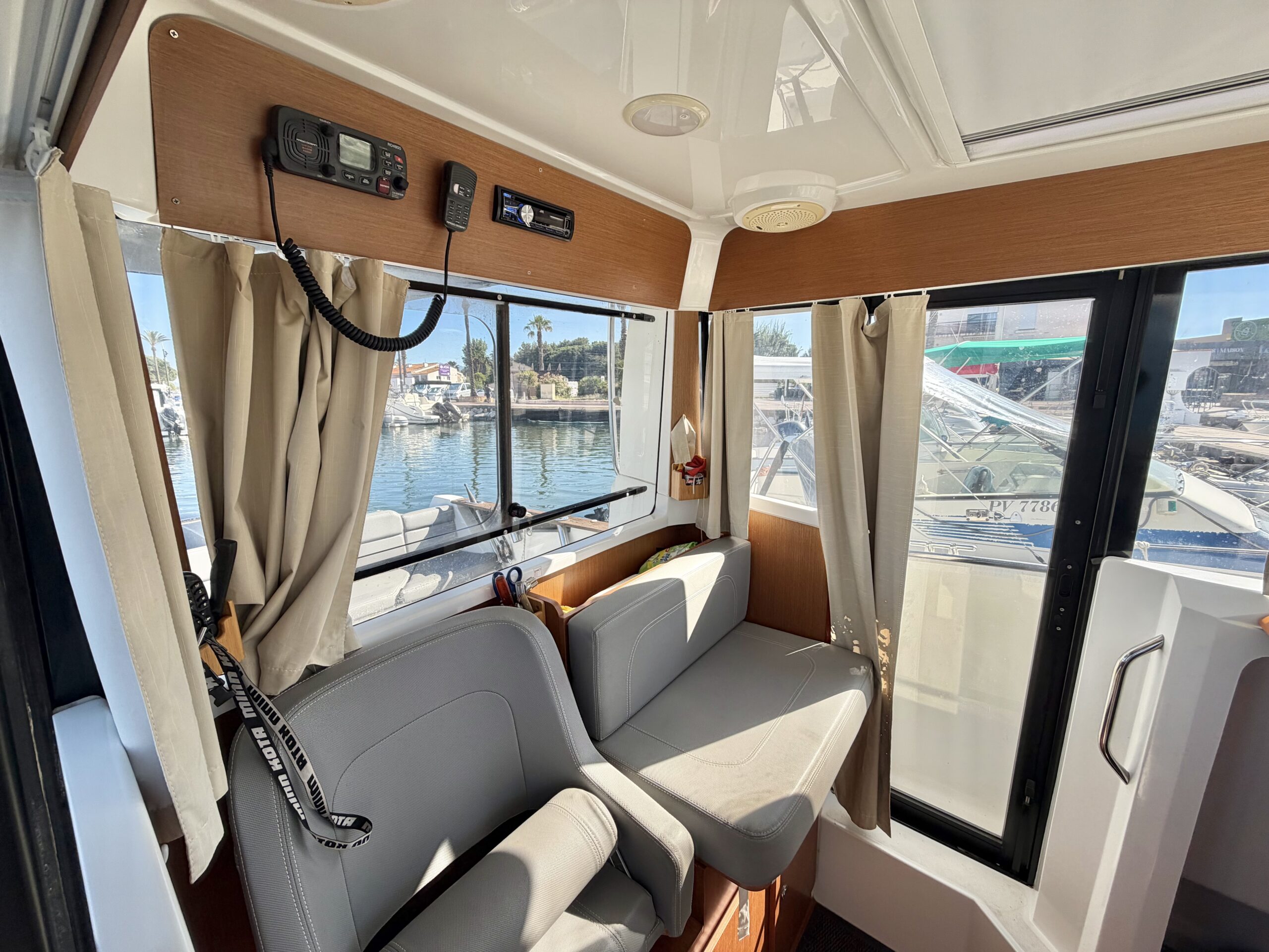 Beneteau Barracuda 7 – 200cv Yamaha