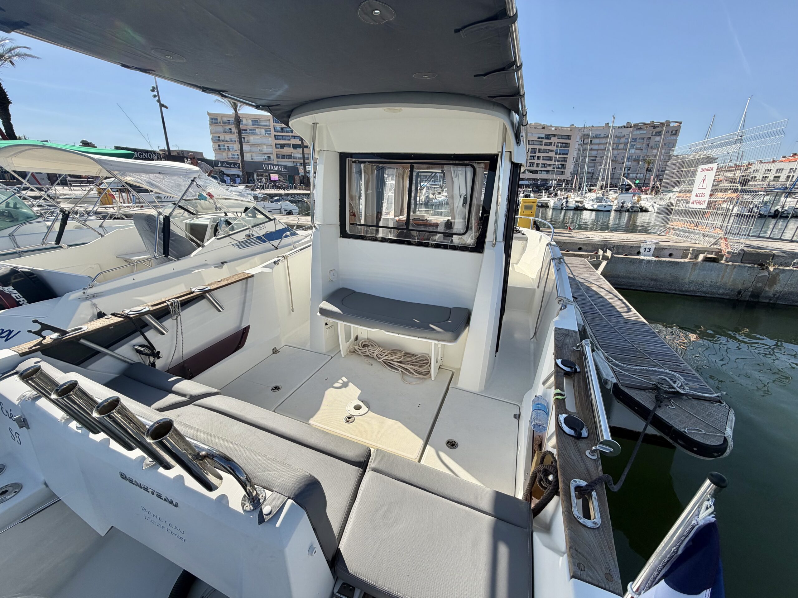 Beneteau Barracuda 7 – 200cv Yamaha