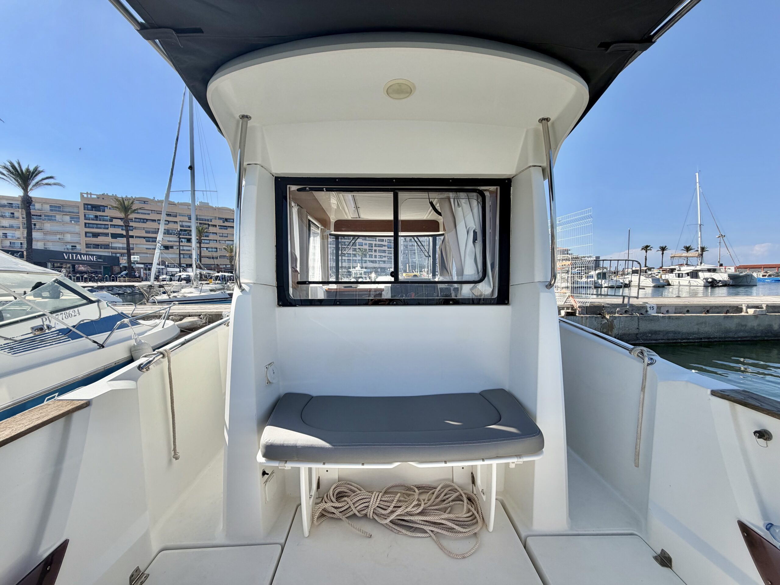 Beneteau Barracuda 7 – 200cv Yamaha