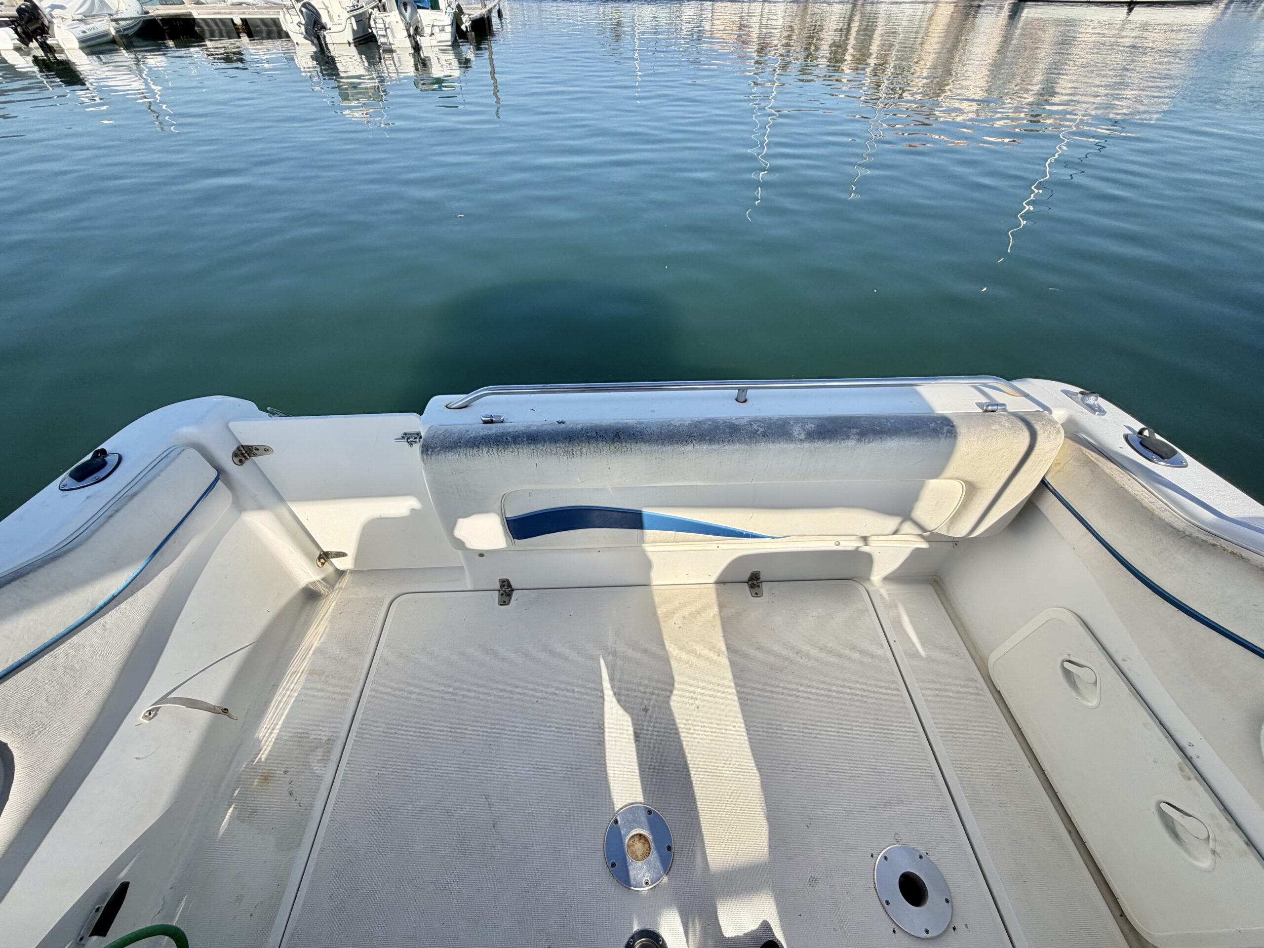 CHRIS-CRAFT CROWN 26 – Volvo Penta 5.7Gi 245 ch