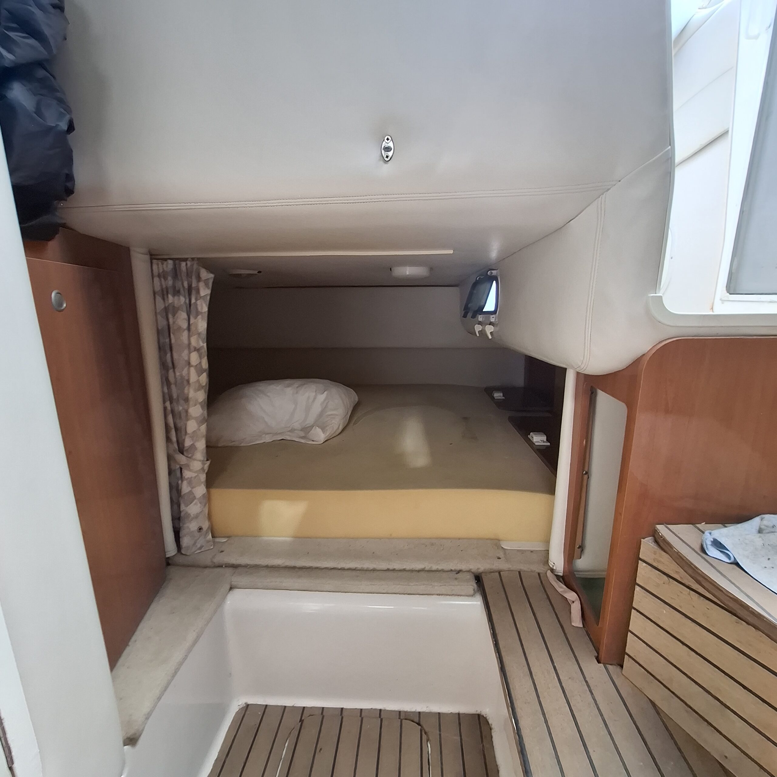 Four Winns 268 vista – Volvo Penta 5.0 GI 245 cv