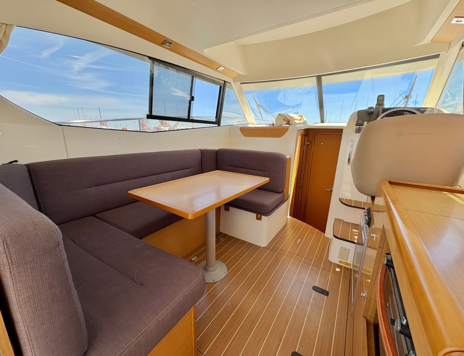 Jeanneau Merry Fisher 10 Fly – 2011